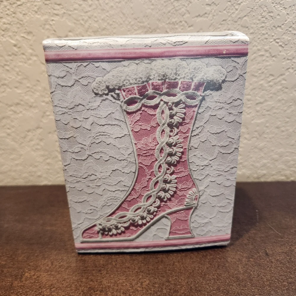Avon Vintage Frilly Boot Pink Closet Pomander Pink Potpourri & Wax Chip